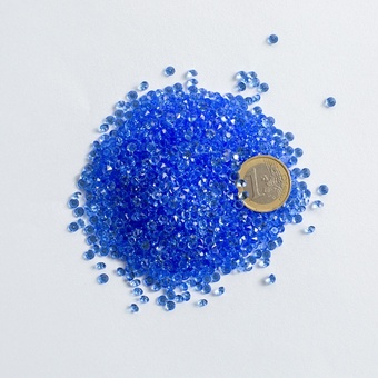 Kristall-Diamanten 4 mm Light Sapphire SS16